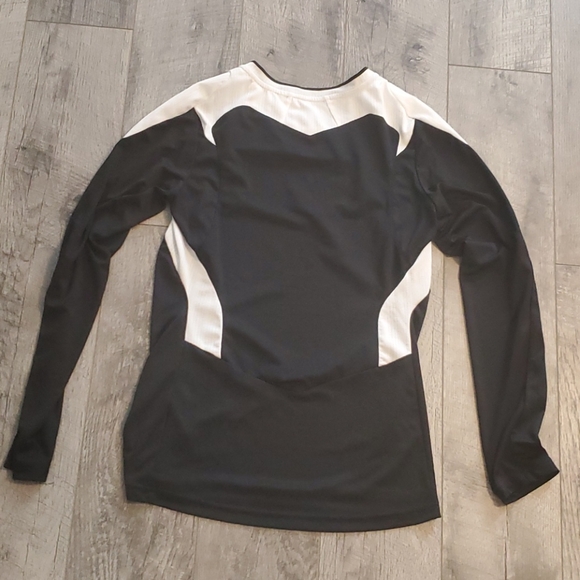 Adidas top - Picture 4 of 4